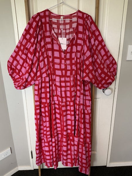 NEW. VERY COOL BOHO AUSTRALIA DRESS ( shine on ) NEW Carousel 1
