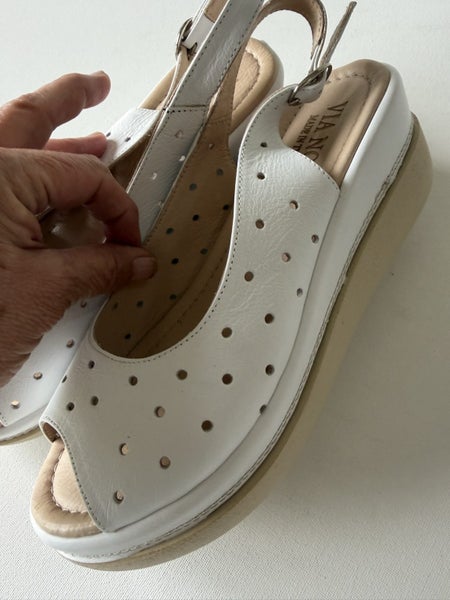 Via Nova “Rebecca” Cream Platform Slingback Open Toed Sandals Size 40 Carousel 2