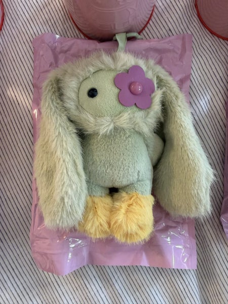 CJ Hendry Collectible JUJU #21 Minty Carousel 1