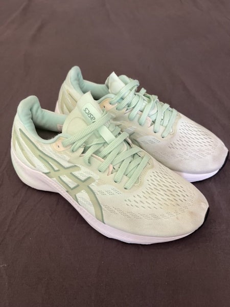 Asics Gel GT 2000 12 Mint Womens US7 Carousel 1