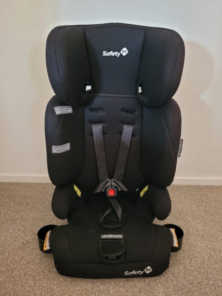 Harnessed Booster Car seat Carousel 1