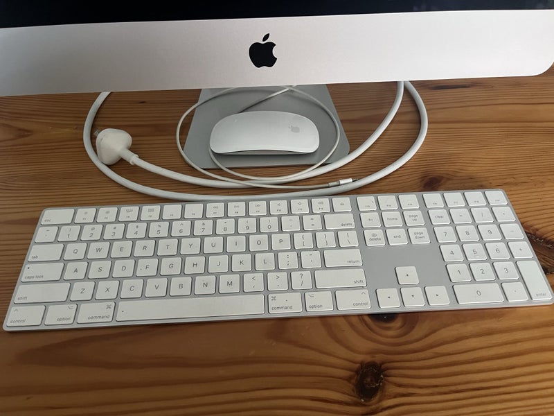 iMac 32GB 21.5inch Catalina 2019 Carousel 2