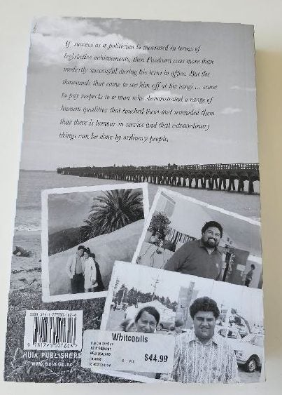 Parekura Horomia 'Kia Ora, Chief!'. Large Format Paperback by Wira Gardiner. Carousel 2