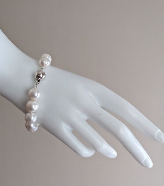 4A+ 11 - 12mm Edison White Round Pearl Bracelet 20cms Carousel 2