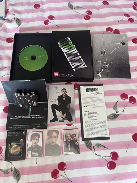 KPOP Stray Kids Oddinary Limited Album Carousel 1