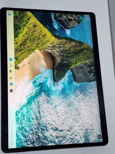 Microsoft Surface Pro 8 | i5 | 8GB RAM | 256GB SSD - Excellent condition Carousel 2