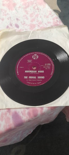 Norwegian Wood. The Frugal Sound Carousel 1