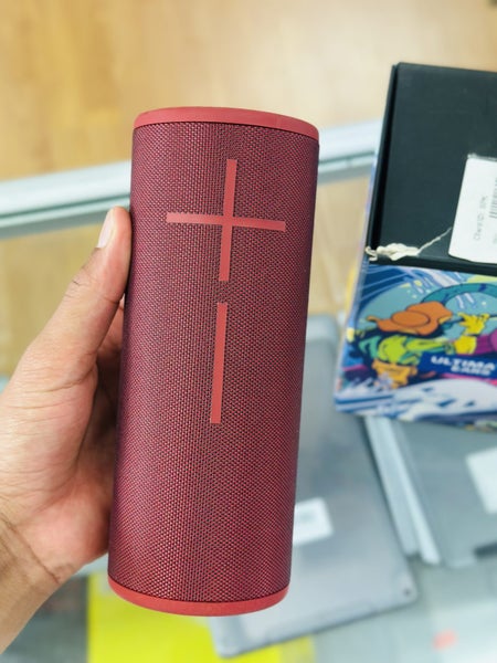 UE Boom 3 Bluetooth Speaker – Open Box – Excellent Condition Carousel 4