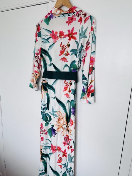 Ladies designer dress Carousel 2