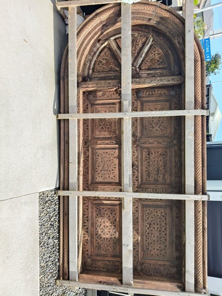 MIDDLE EASTERN DOOR Carousel 1