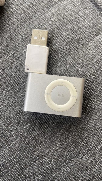 iPod shuffle X 2 and charger Carousel 2