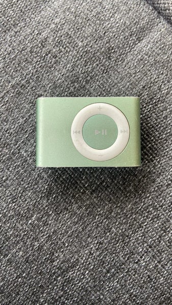 iPod shuffle X 2 and charger Carousel 1