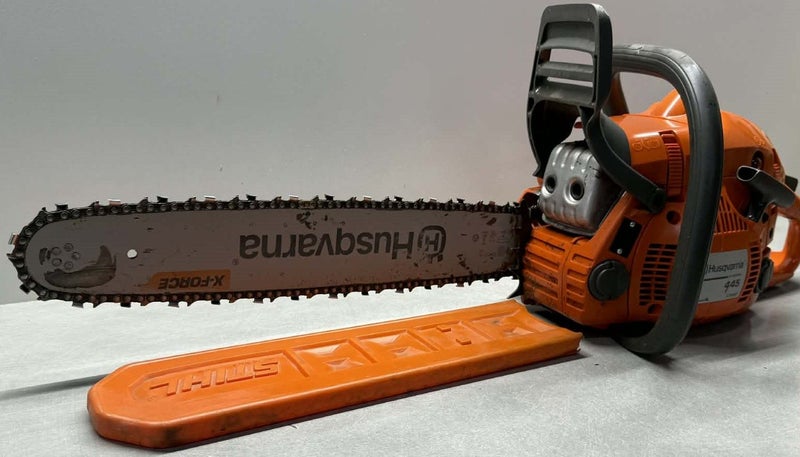 Husqvarna 445 II E-SERIES Chainsaw (18" Bar) Carousel 2