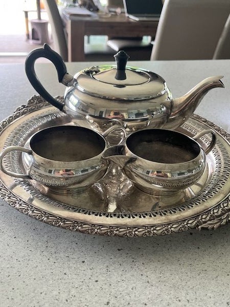 Silver service tea set Carousel 1
