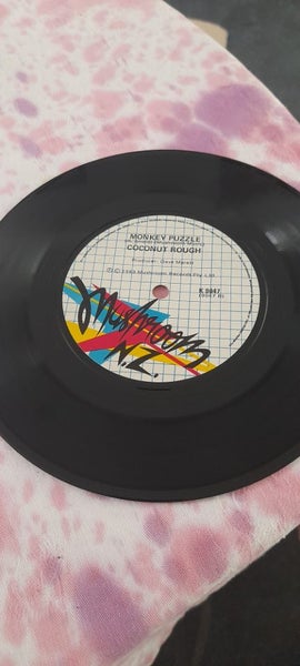 Sierra Leone. Coconut Rough Carousel 2