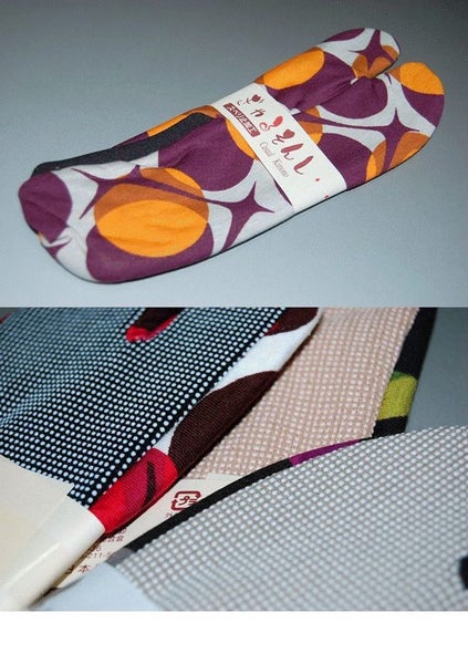 Japanese split toe RETRO TABI SOCKS Patterned fabric with slight stretch Carousel 1