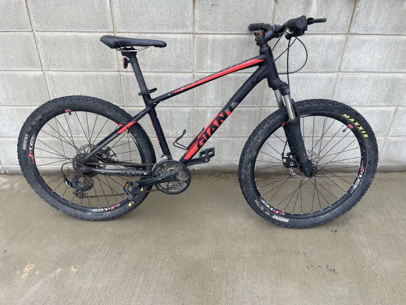 Giant mountain bike Carousel 1