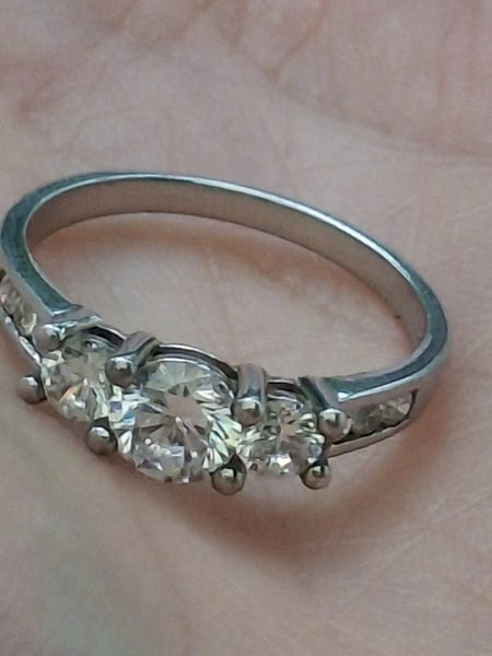 Sterling Silver Ring With Clear Crystal Stones - $1.00 Reserve ! Carousel 2