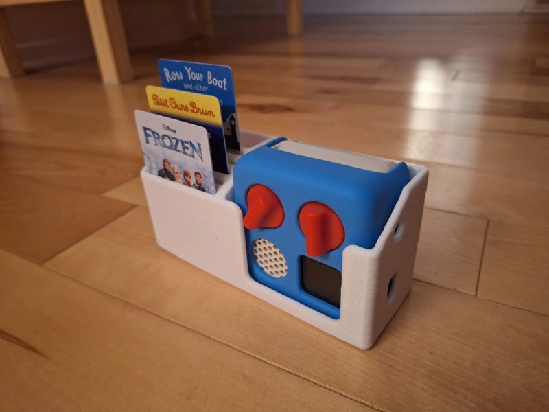 Personalised Yoto MINI Player and Card Dock / Storage Carousel 2