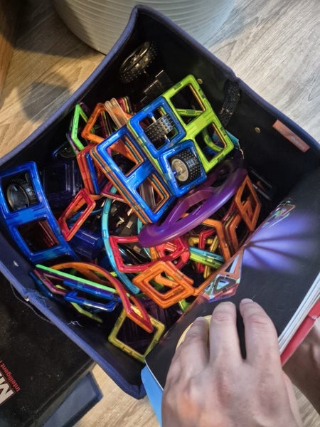 magformers block toys$1!!!! Carousel 1