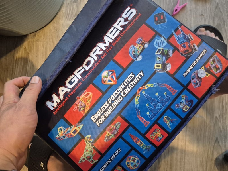 magformers block toys$1!!!! Carousel 5