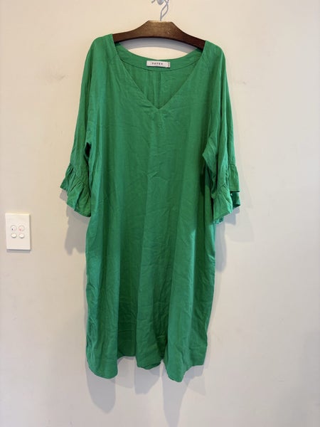 Haven Dress Carousel 1