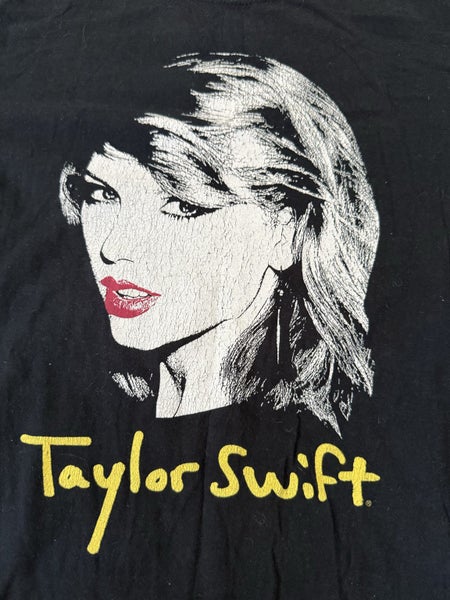 Taylor Swift rare t shirt small Carousel 2
