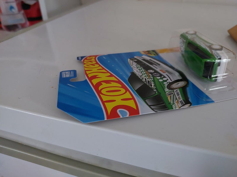 * $1 RES * HOT WHEELS B.M.W M3 WAGON SUPER TREASURE HUNT Carousel 6