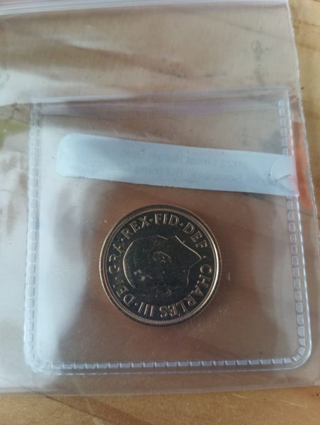 91.67 % gold British sovereign coin 2022 king Charles III Carousel 2