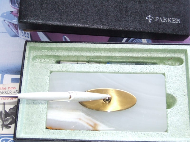 Parker Pen Desk Set - Pedrara Onyx 316A with 45 Convertible Pen Boxed - 1965 Carousel 1