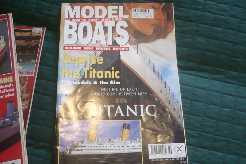 3 X "MODEL BOATS" magazines (2 with plans included) Carousel 2