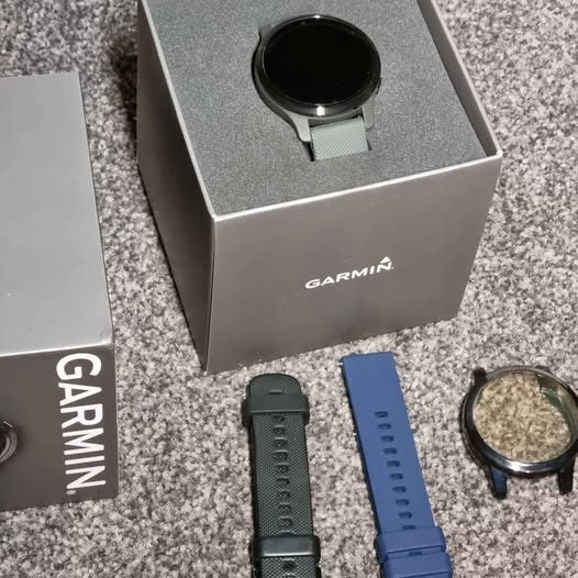 Garmin Venu 2S 40mm Size Slate Stainless Steel Bezel with Graphite Case Carousel 4