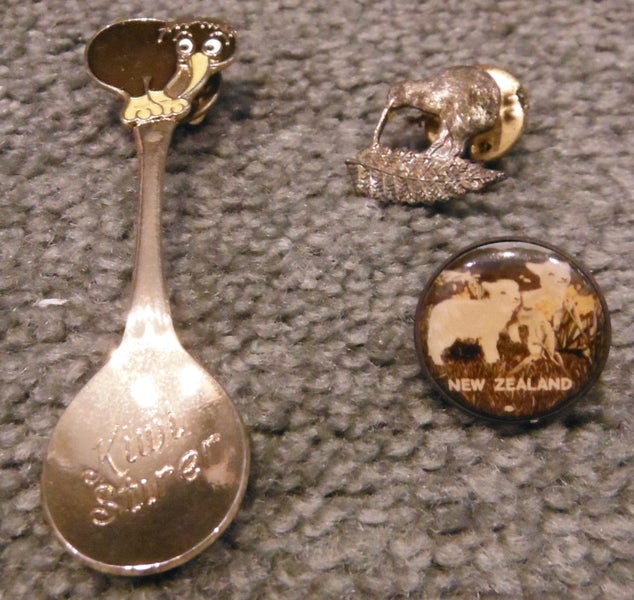 Assorted Kiwi badges Carousel 1