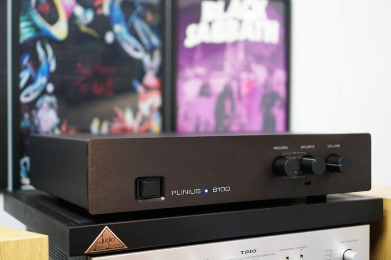 Plinius 8100 High-End Audiophile Class AB Amplifier Made in New Zealand Carousel 1