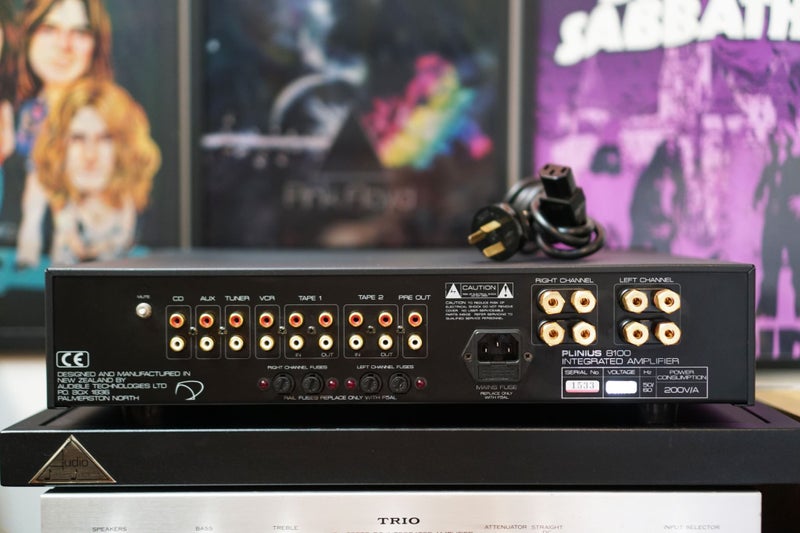 Plinius 8100 High-End Audiophile Class AB Amplifier Made in New Zealand Carousel 7