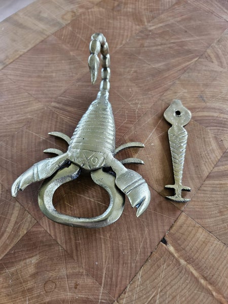 VINTAGE BRASS SCORPION LOCK WITH KEY. Carousel 1