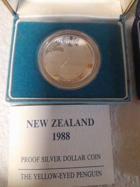 2x SILVER PROOF COINS Carousel 3