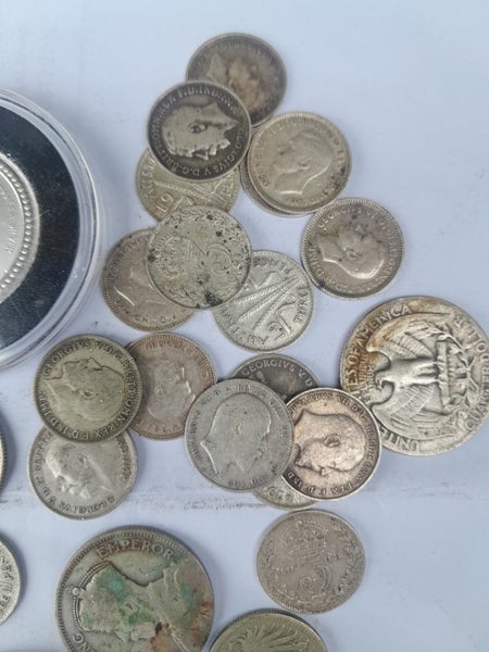 NICE HEAP OF SILVER Carousel 6