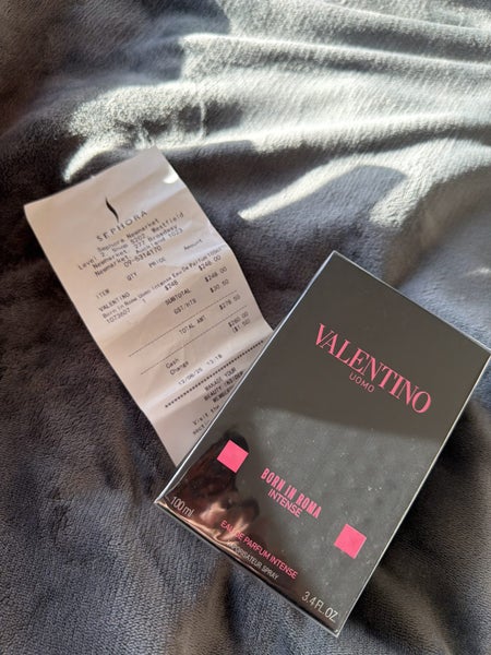 Valentino cologne Carousel 1