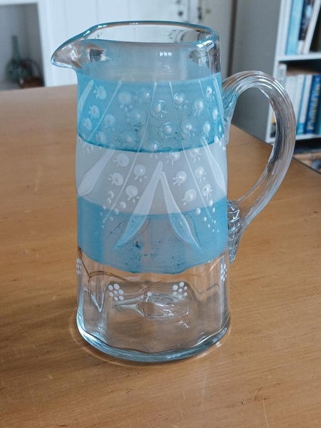 Very pretty vintage glass jug Carousel 1