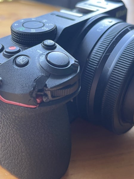 Z30- cosmetic damage Carousel 3