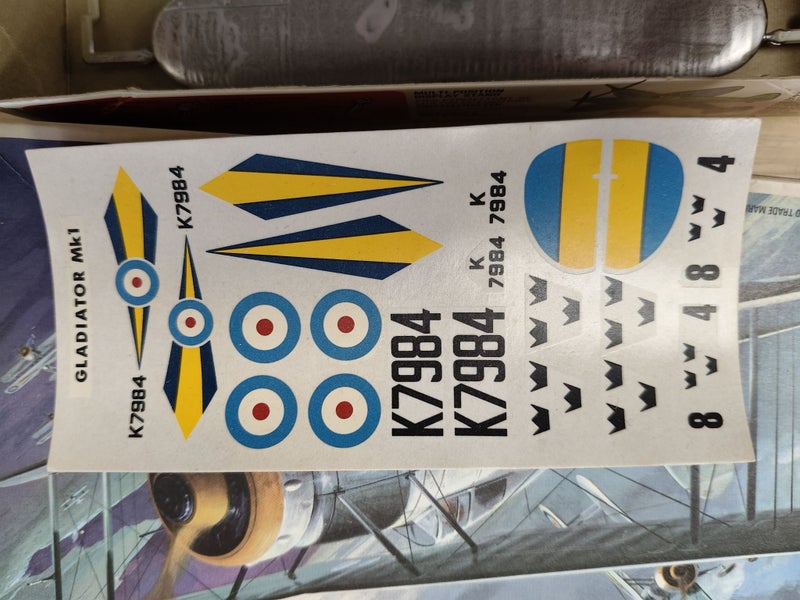 MATCHBOX PK-8 GLOSTER GLADIATOR - 1/72 Carousel 3