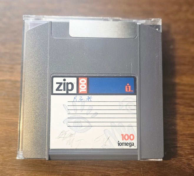 Iomega Zip 100 Disk - Formatted Carousel 1
