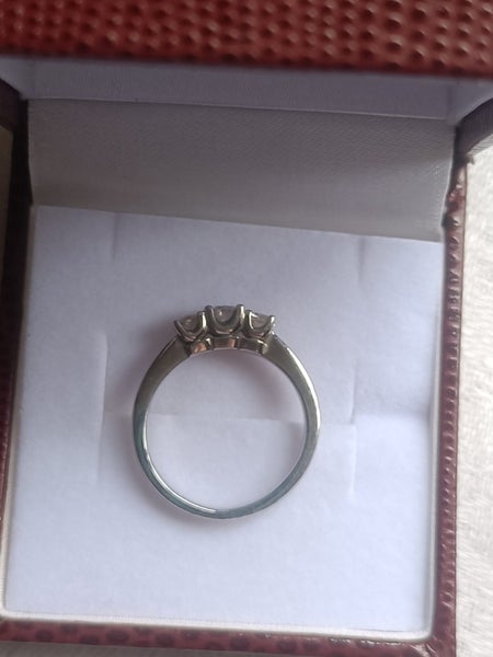 Platinum and diamond ring Carousel 2