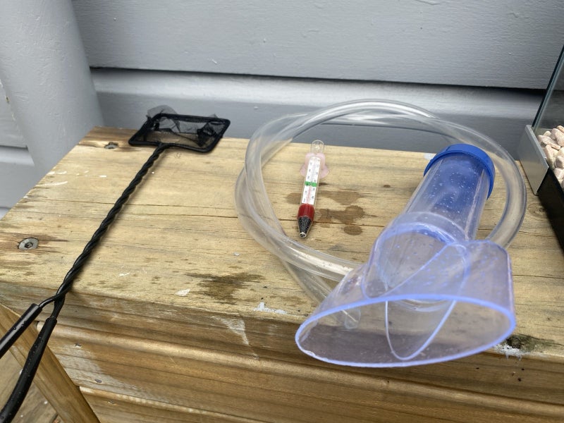 Fish tank 10 litre and accessories Carousel 7