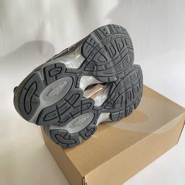 ASICS Gel 1130. US 9. FREE SHIPPING! Carousel 3