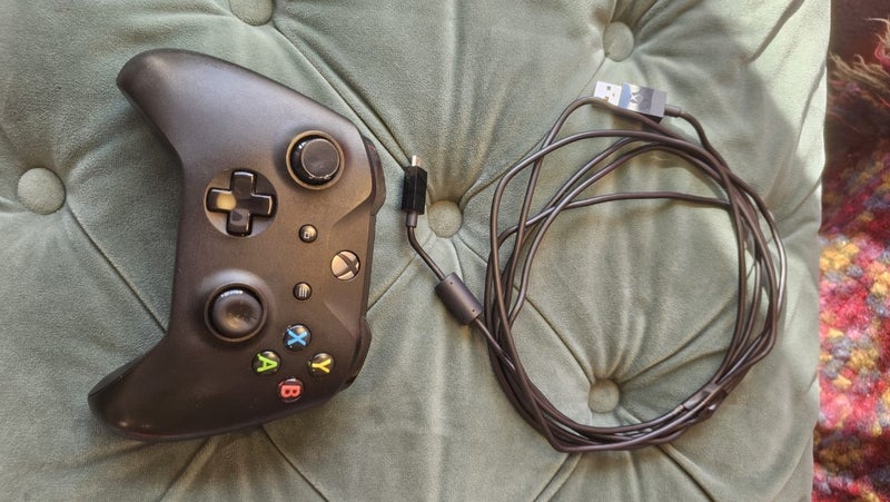 Xbox One X Bundle deal Carousel 4