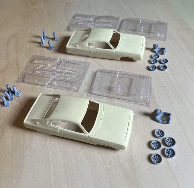 1/32 Valiant Charger body kit x 2 Carousel 1