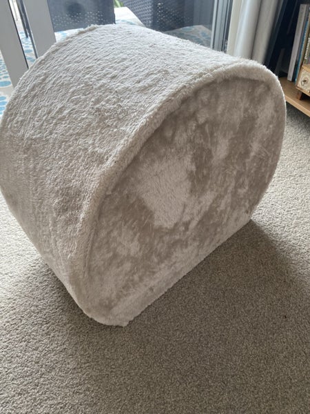 Cat tower/scratch post Carousel 5