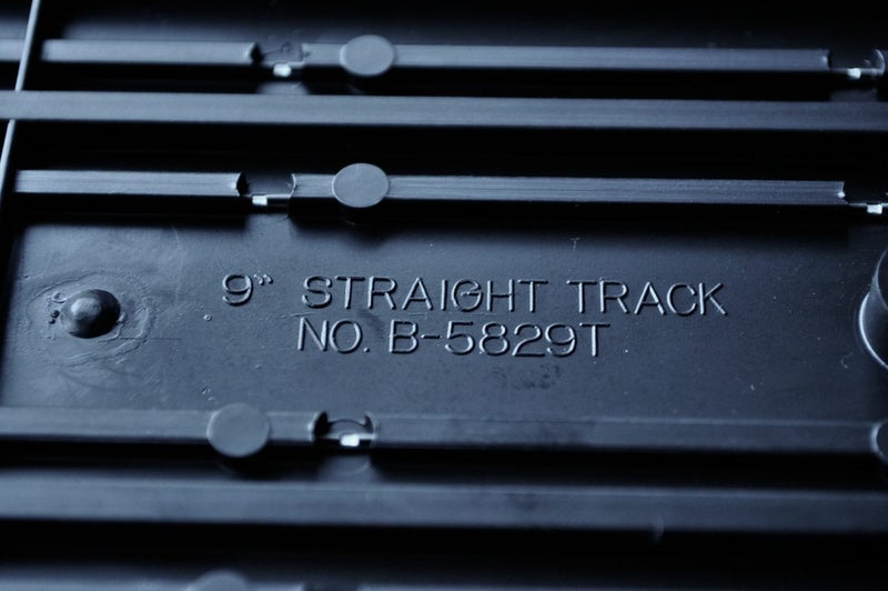 TYCO AFX SLOT CAR TRACKS - 4x 9" Straight Tracks Carousel 5